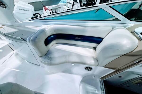 32ft Powerquest Yacht For Sale