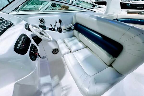 32ft Powerquest Yacht For Sale