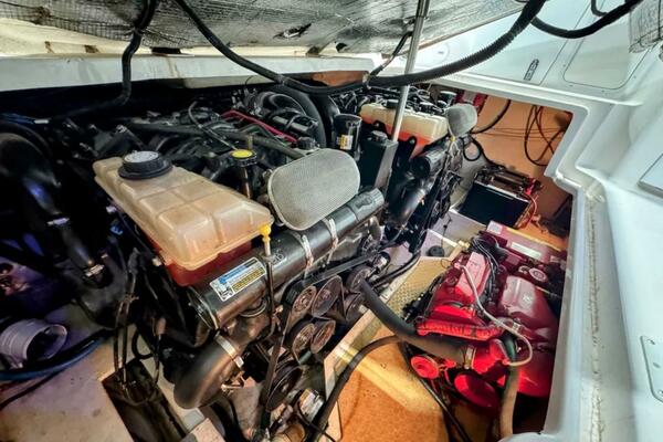 32ft Powerquest Yacht For Sale