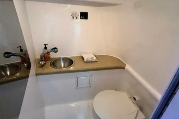 32ft Powerquest Yacht For Sale