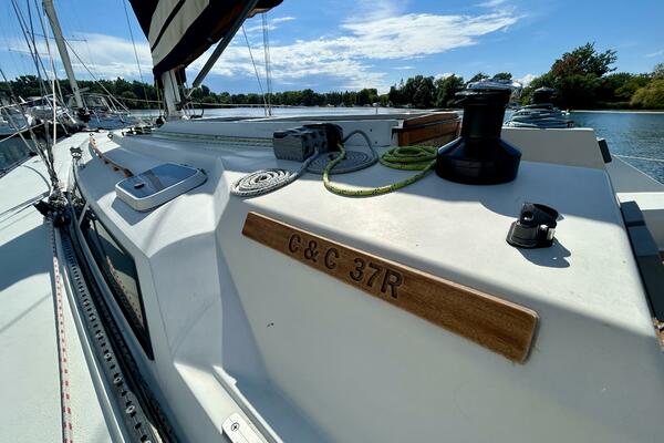 37ft C amp C Yacht For Sale