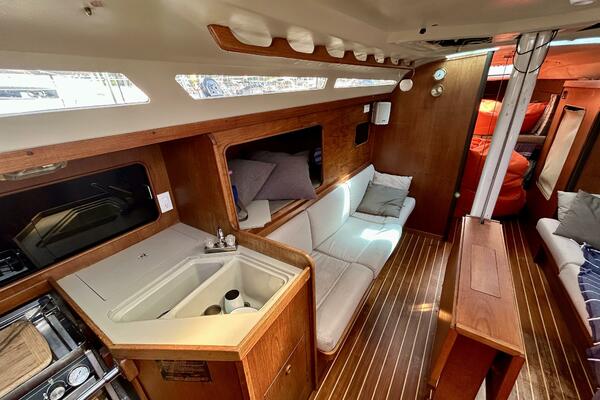 37ft C amp C Yacht For Sale