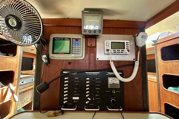 37ft C amp C Yacht For Sale