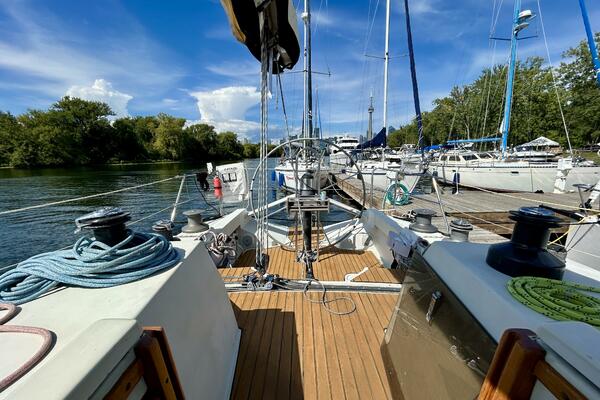 37ft C amp C Yacht For Sale