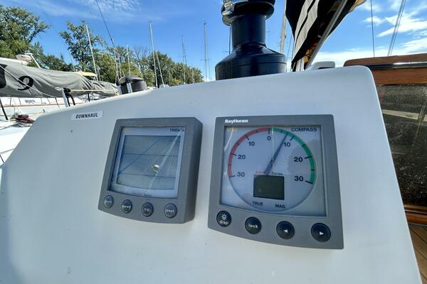 37ft C amp C Yacht For Sale