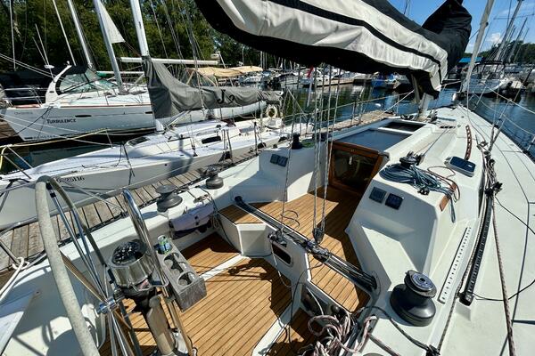 37ft C amp C Yacht For Sale