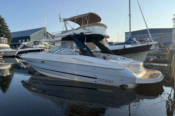 29-ft-Monterey-2005-298 SS-Midland Ontario Canada yacht for sale