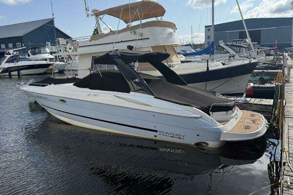 29-ft-Monterey-2005-298 SS-Midland Ontario Canada yacht for sale