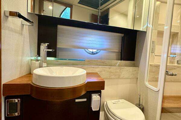 2017 Tiara Yachts 53