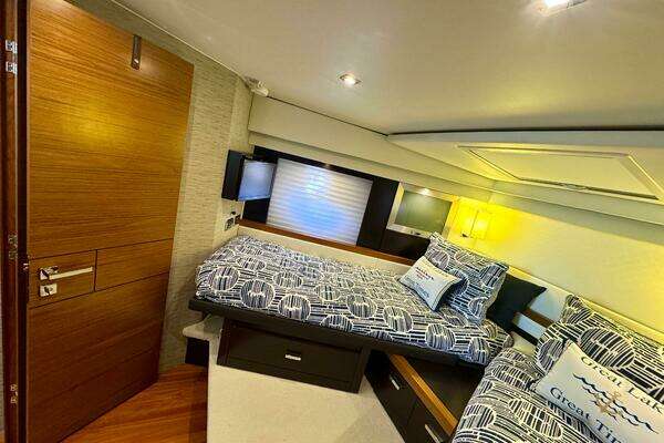 2017 Tiara Yachts 53