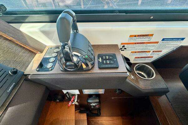 2017 Tiara Yachts 53