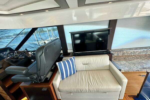 2017 Tiara Yachts 53