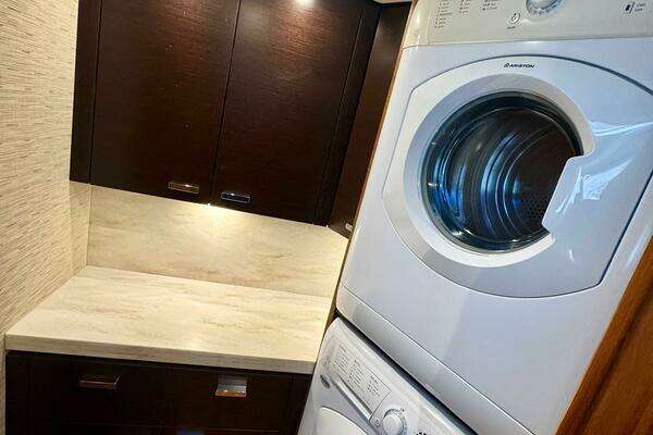 2017 Tiara Yachts 53