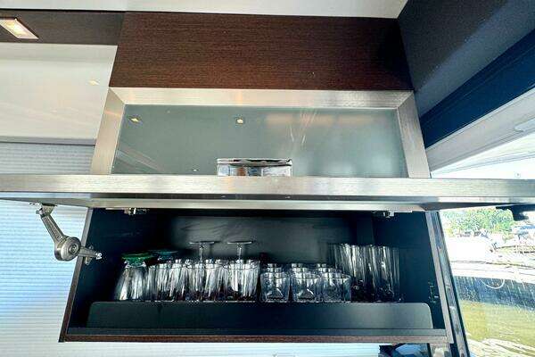 2017 Tiara Yachts 53