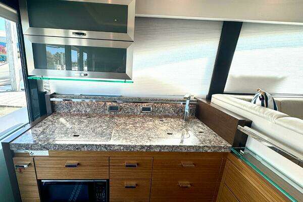 2017 Tiara Yachts 53