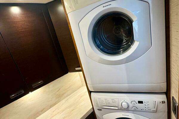 2017 Tiara Yachts 53