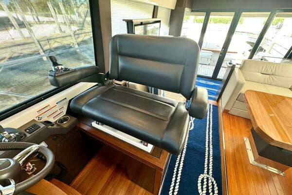 2017 Tiara Yachts 53