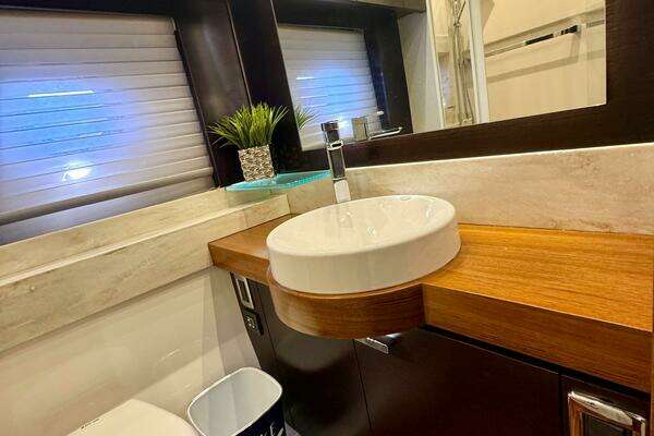 2017 Tiara Yachts 53