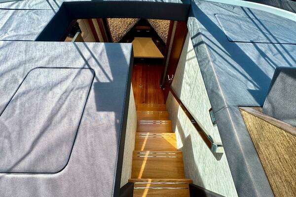 2017 Tiara Yachts 53