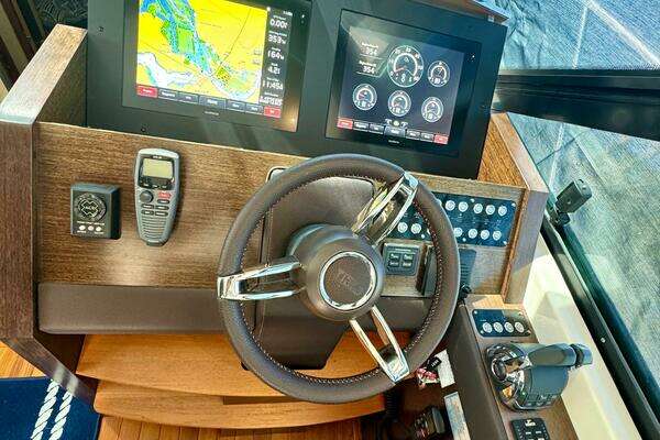 2017 Tiara Yachts 53