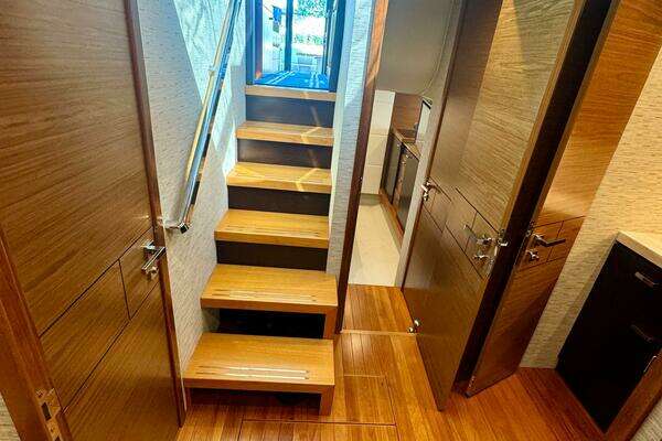 2017 Tiara Yachts 53