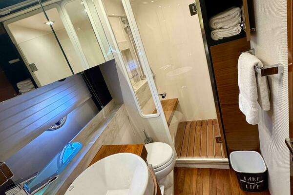 2017 Tiara Yachts 53