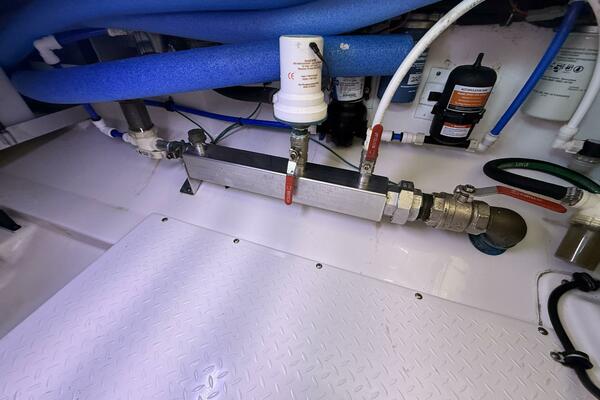 35ft Everglades Yacht For Sale