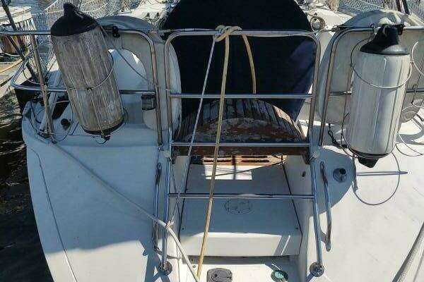 Photo of the 1987 Hunter 37 Legend "TOO CHUFFED"