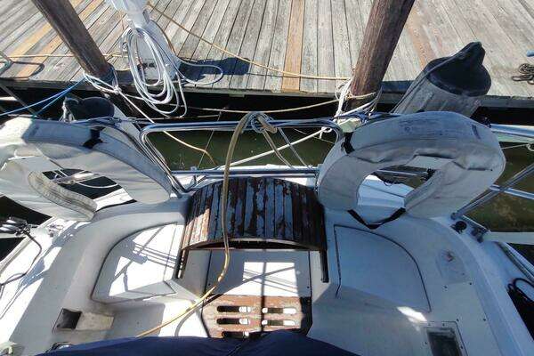 Photo of the 1987 Hunter 37 Legend "TOO CHUFFED"