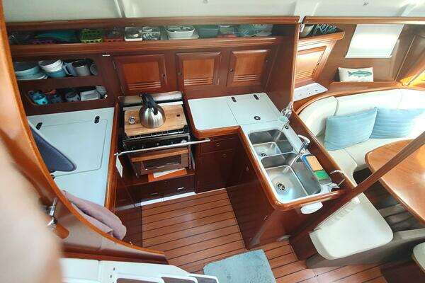 Beneteau 393 Yacht For Sale