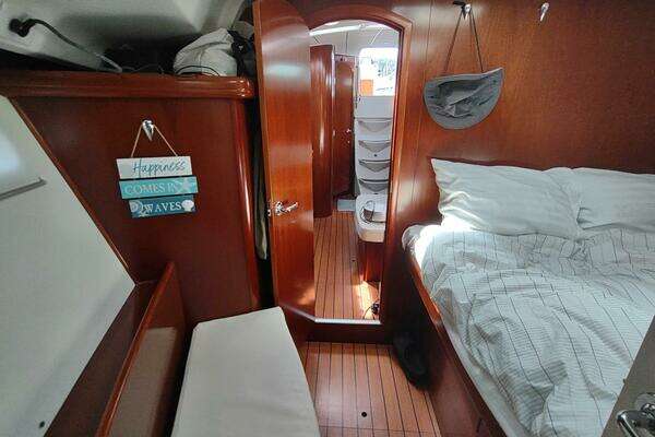 Beneteau 393 Yacht For Sale
