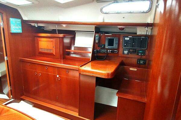 Beneteau 393 Yacht For Sale