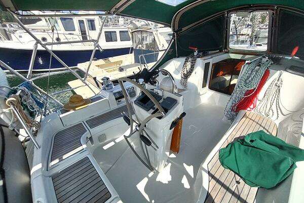 Beneteau 393 Yacht For Sale