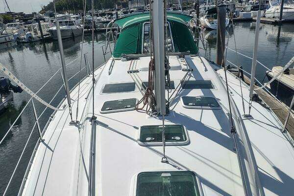 Beneteau 393 Yacht For Sale