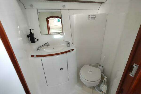 Beneteau 393 Yacht For Sale