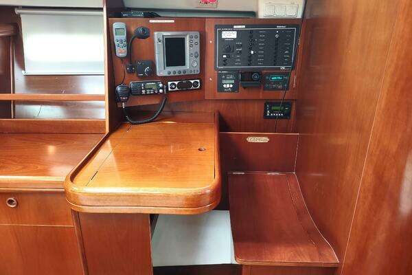 Beneteau 393 Yacht For Sale