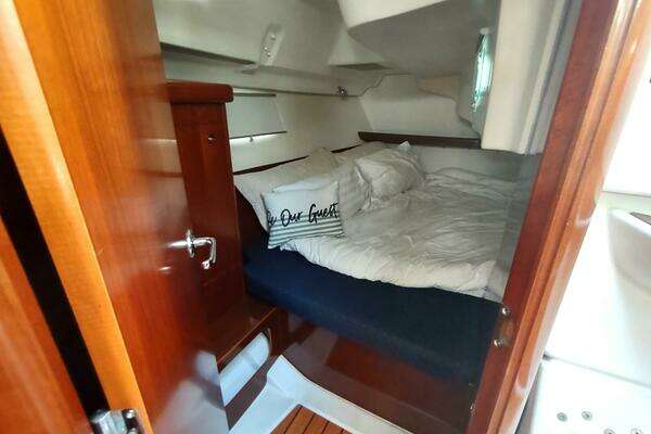 Beneteau 393 Yacht For Sale