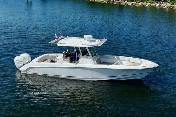 33-ft-Boston Whaler-2017-330 Outrage-Joany-Hollywood Florida United States yacht for sale