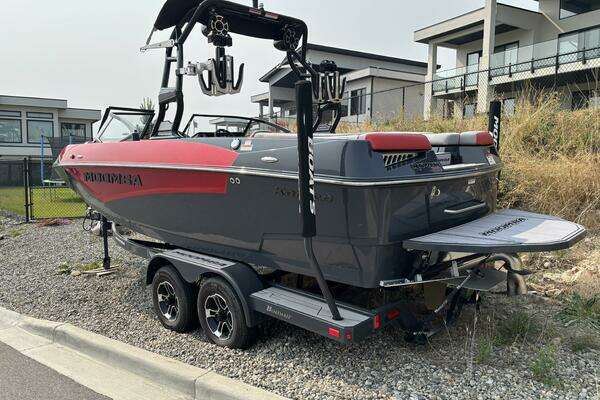 21-ft-Moomba-2023-Kaiyen-Kelowna  British Columbia Canada yacht for sale