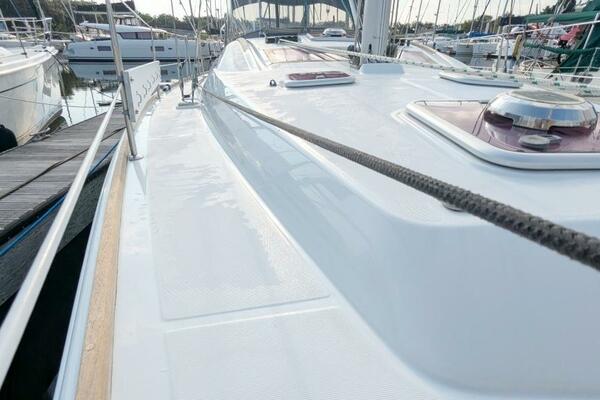 SERENITE 40ft Beneteau Yacht For Sale