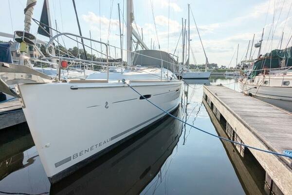 SERENITE 40ft Beneteau Yacht For Sale