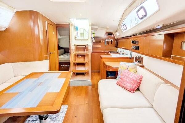 SERENITE 40ft Beneteau Yacht For Sale