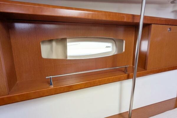 SERENITE 40ft Beneteau Yacht For Sale