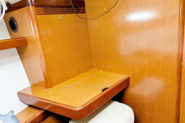 SERENITE 40ft Beneteau Yacht For Sale