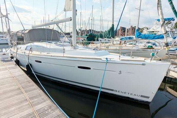 SERENITE 40ft Beneteau Yacht For Sale