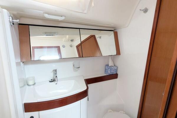 SERENITE 40ft Beneteau Yacht For Sale