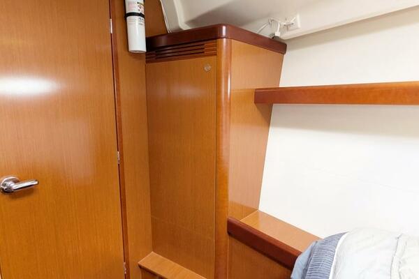 SERENITE 40ft Beneteau Yacht For Sale