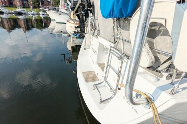 SERENITE 40ft Beneteau Yacht For Sale