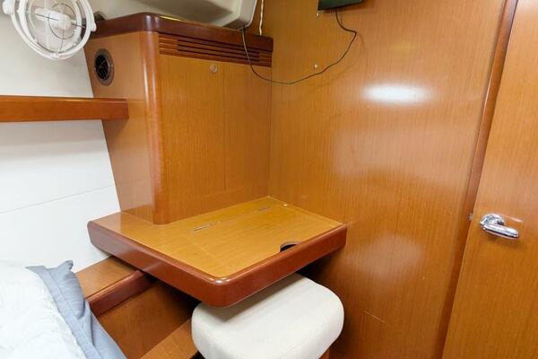 SERENITE 40ft Beneteau Yacht For Sale