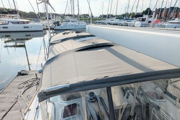 SERENITE 40ft Beneteau Yacht For Sale